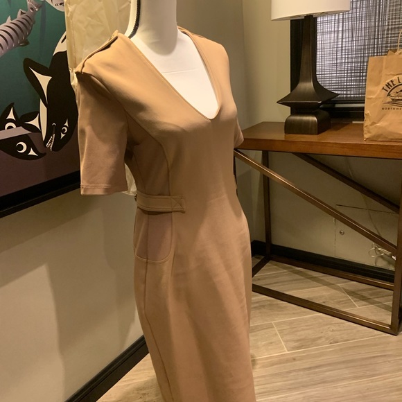 Burberry camel jersey fitted dress - Picture 6 of 7